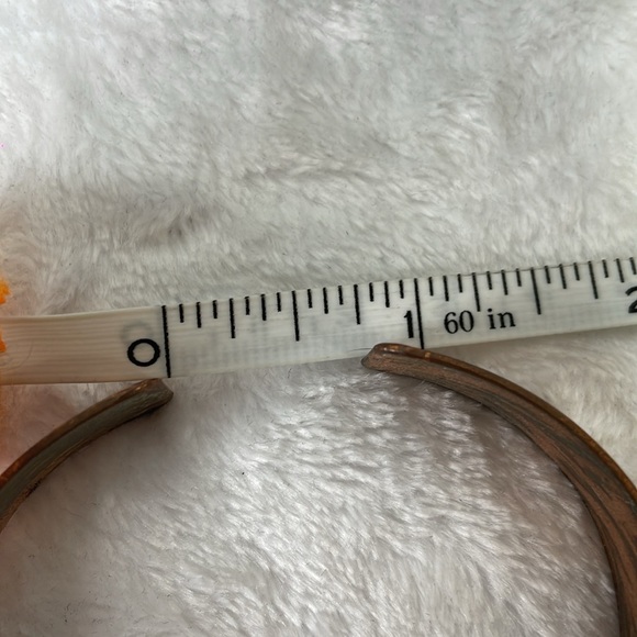 Copper cuff bracelet with black design. - Picture 5 of 6